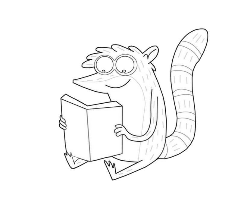 Desenho de Rigby Sentado Lendo um Livro para Colorir