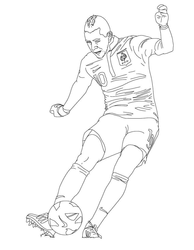 Desenho de Jogador de Futebol Karim Benzema para Colorir